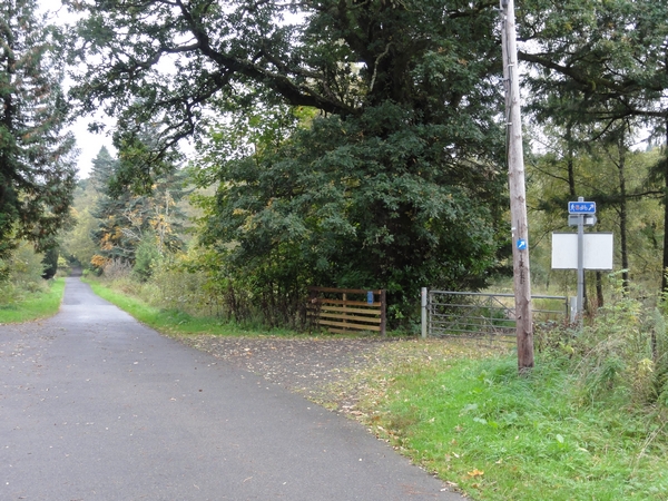 Cycle Route 7 continues to the right